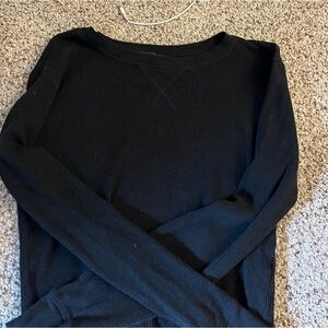 Forever 21 black waffle cropped long sleeve shirt. Woman’s size M